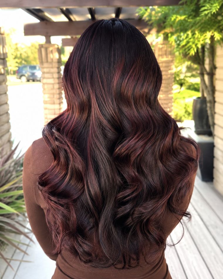 Burgundy, Burgundy brunette